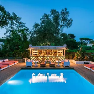 https://hotel-la-tartane-saint-amour.fr-provencehotel.com