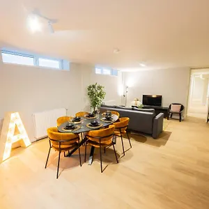 https://apt-westersingel.thehaguehotels.net